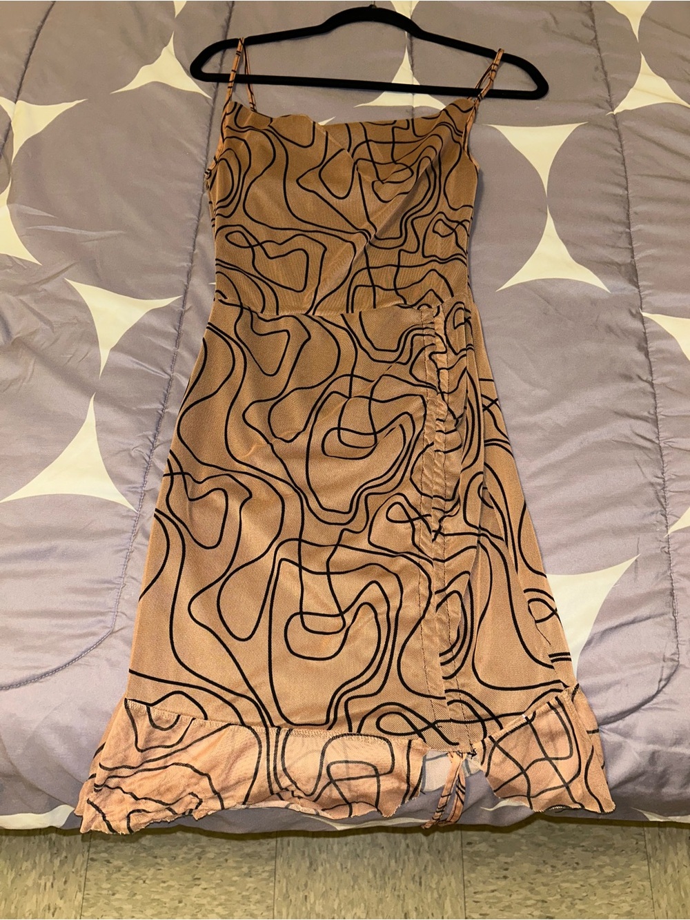 PrettyLittleThing Tan Slip Skirt with Black Abstract Lines